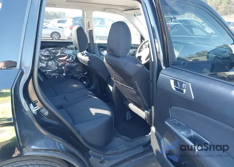 2012 Subaru Forester 2.5X Premium z USA, uszkodzony, nr VIN JF2SHACC3CH402082